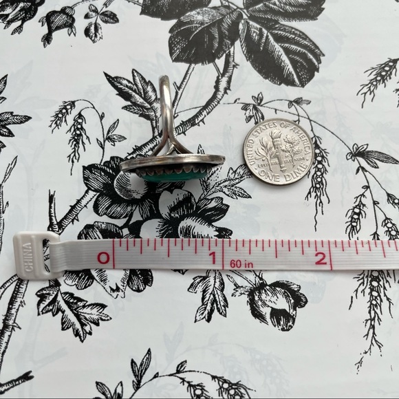 Vintage Sterling Silver Ring - Picture 2 of 10